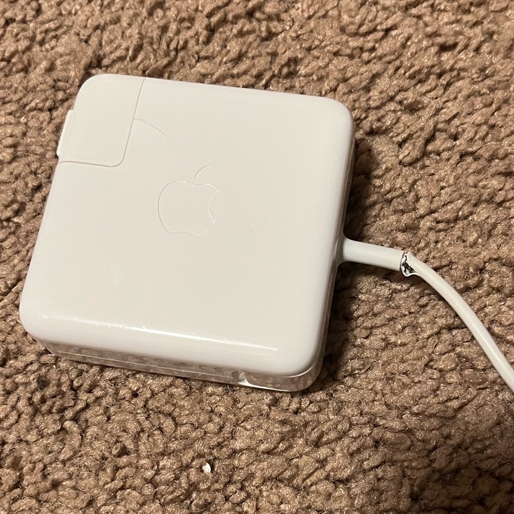 MacBook Pro laptop - Picture 8 of 12